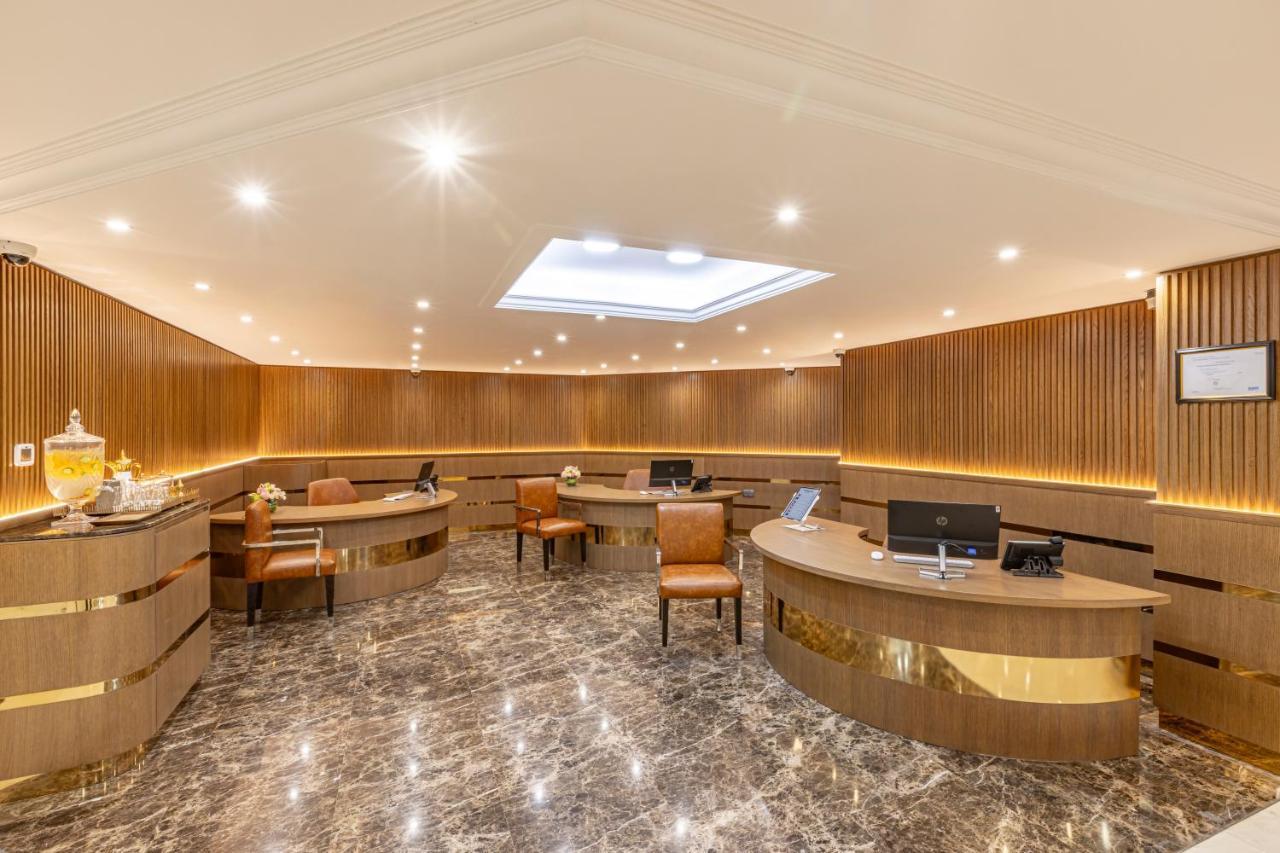 Golden Sands Suites Dubaï Extérieur photo