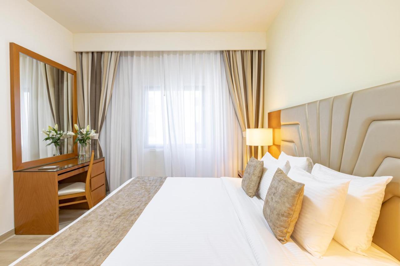 Golden Sands Suites Dubaï Extérieur photo