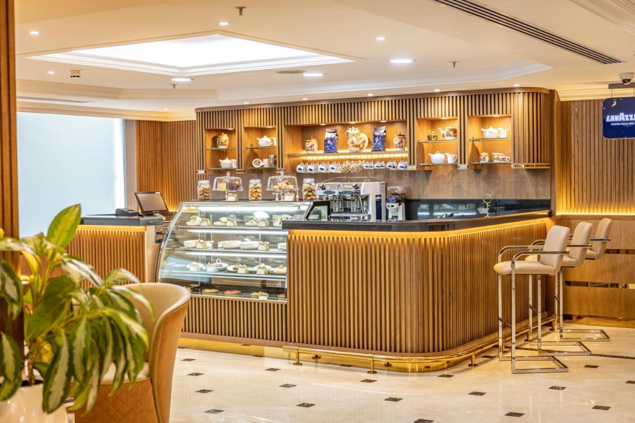 Golden Sands Suites Dubaï Extérieur photo