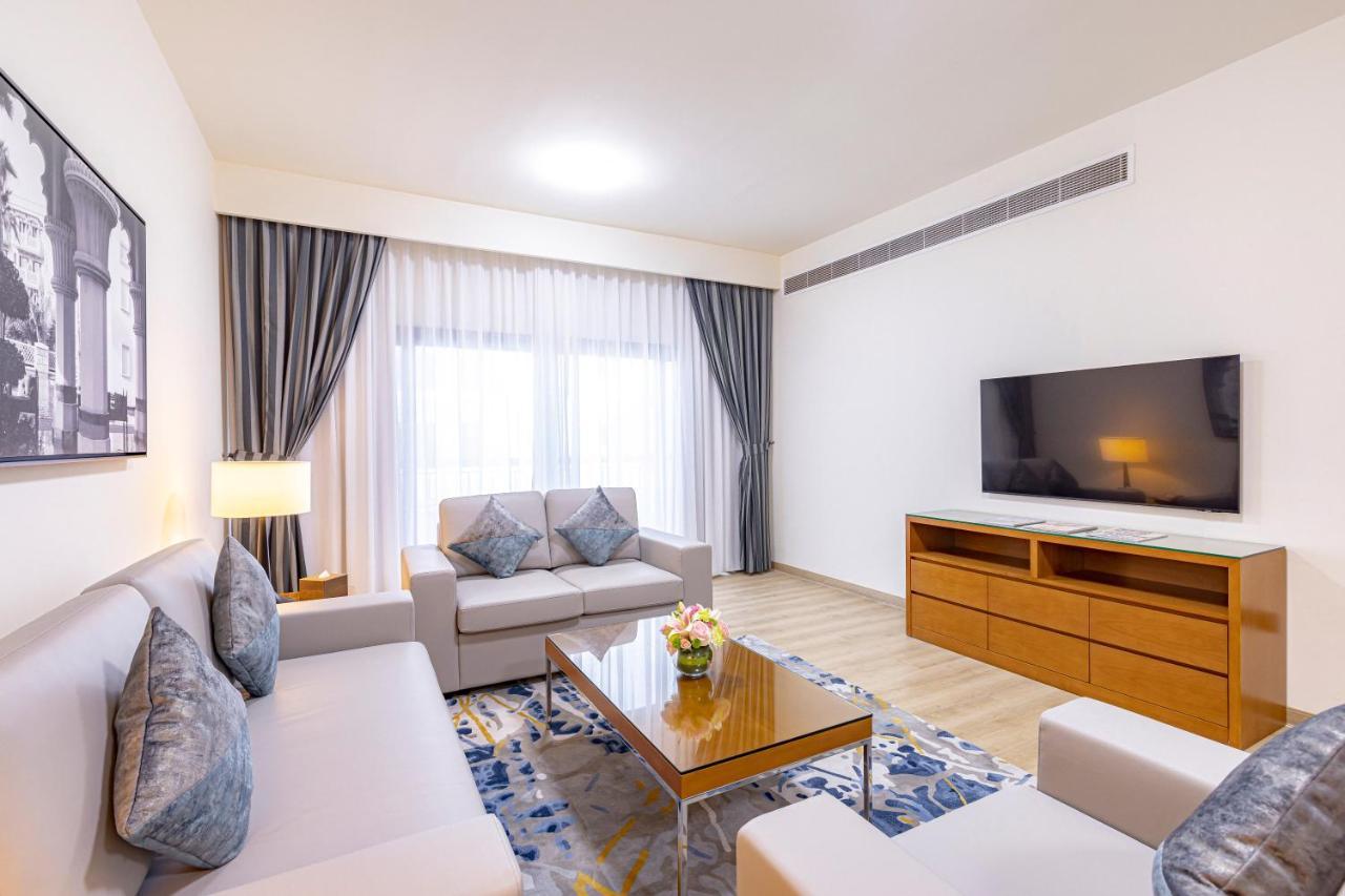 Golden Sands Suites Dubaï Extérieur photo