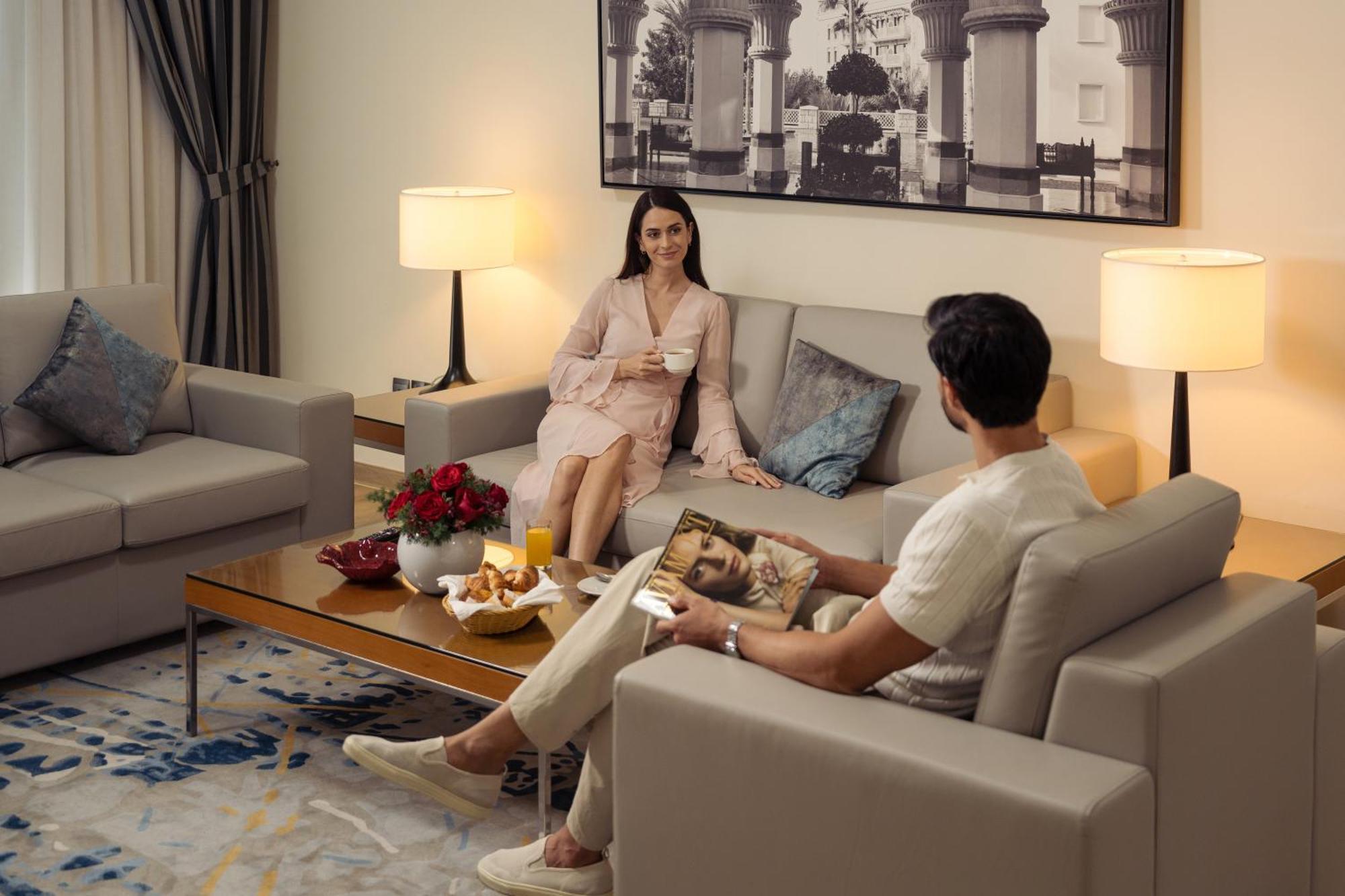 Golden Sands Suites Dubaï Extérieur photo