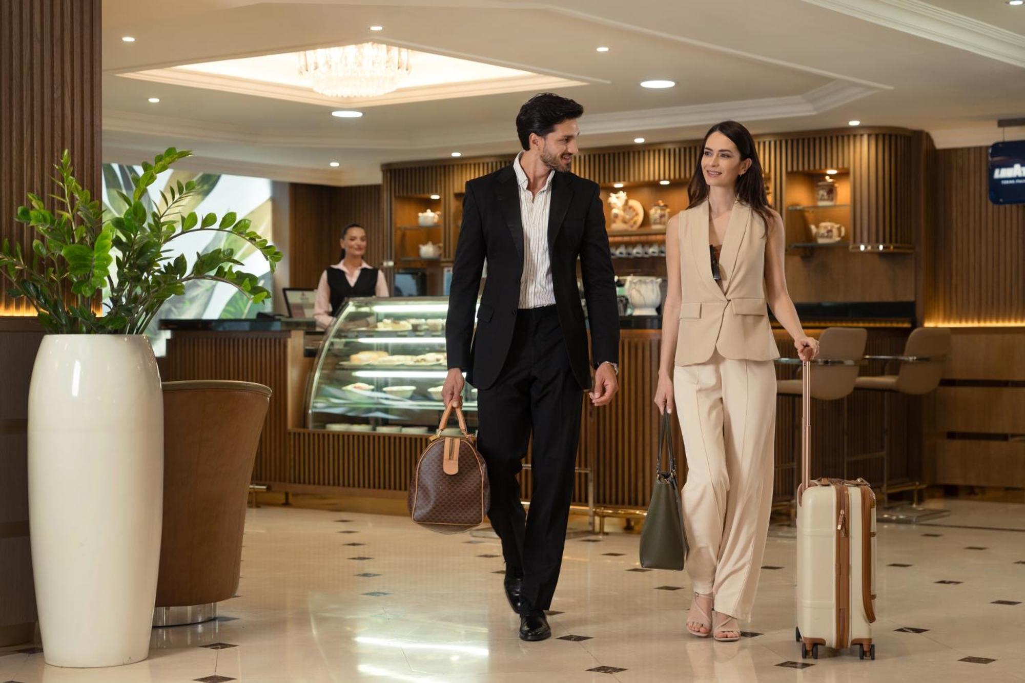 Golden Sands Suites Dubaï Extérieur photo