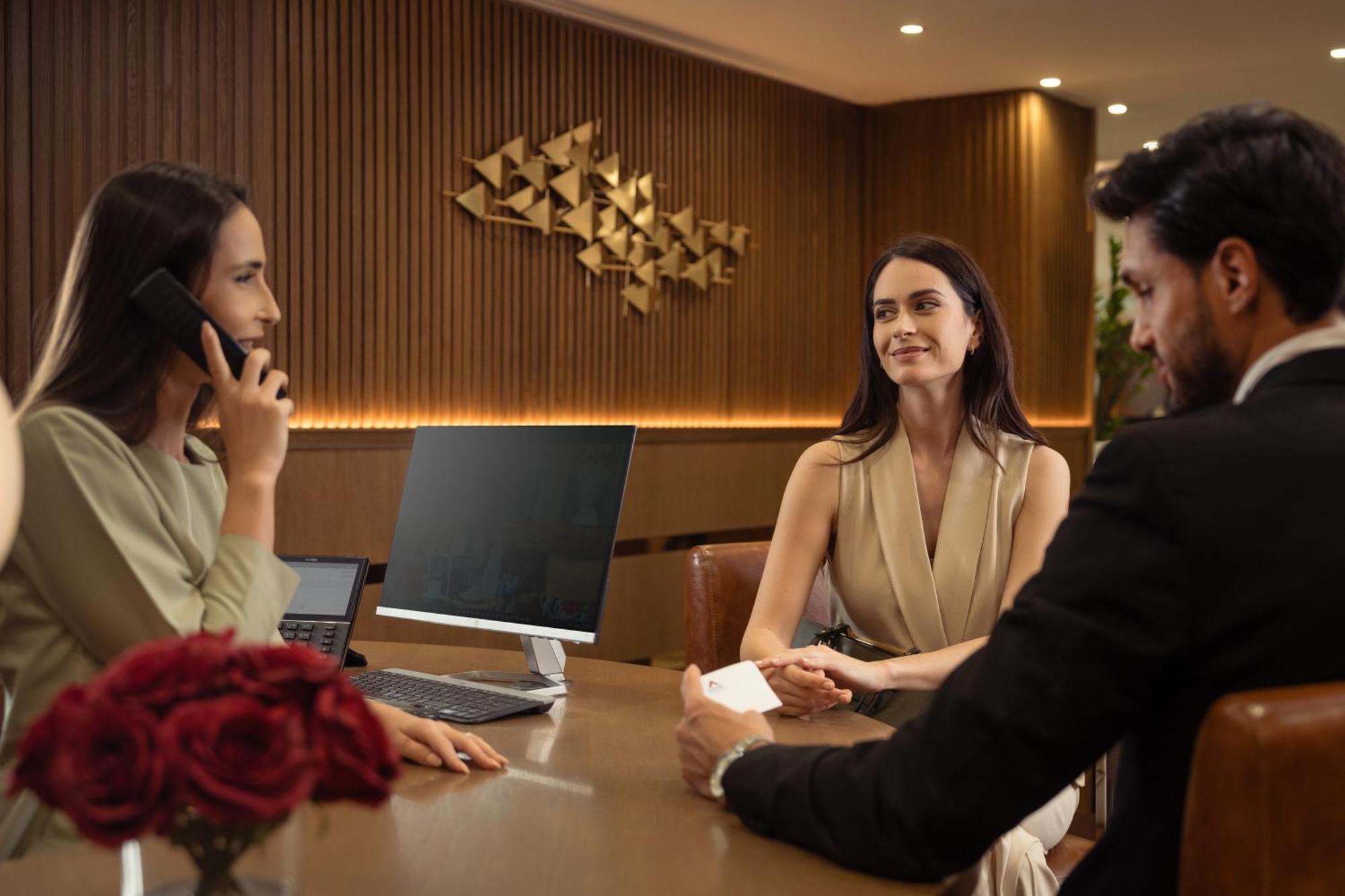 Golden Sands Suites Dubaï Extérieur photo
